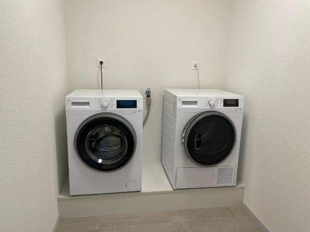 ce5ce3e8-4bb9-4dd3-a527-a6fffa0ae69d